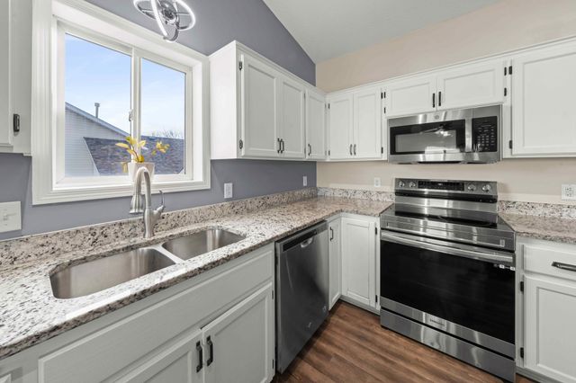 18704 Easton Avenue, Farmington, MN 55024