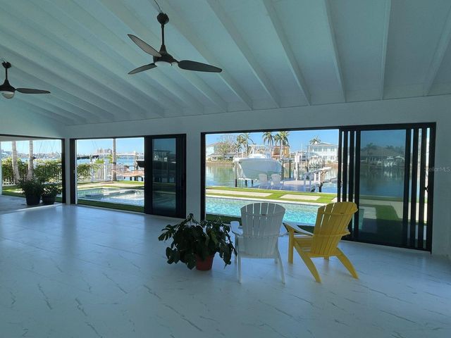 11180 9TH STREET E, Treasure Island, FL 33706