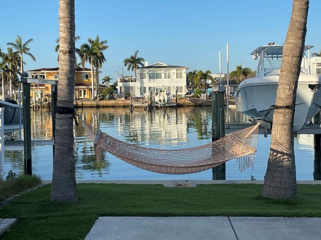 11180 9TH STREET E, Treasure Island, FL 33706