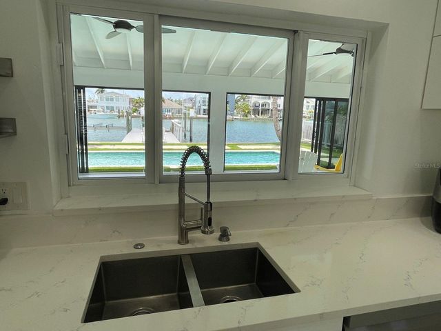 11180 9TH STREET E, Treasure Island, FL 33706