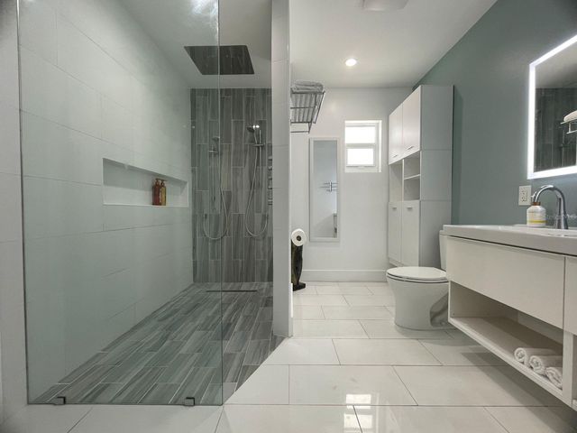 11180 9TH STREET E, Treasure Island, FL 33706