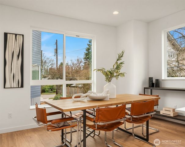 223 NE 75th Street, Seattle, WA 98115