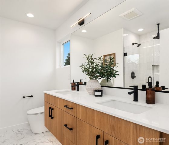 223 NE 75th Street, Seattle, WA 98115