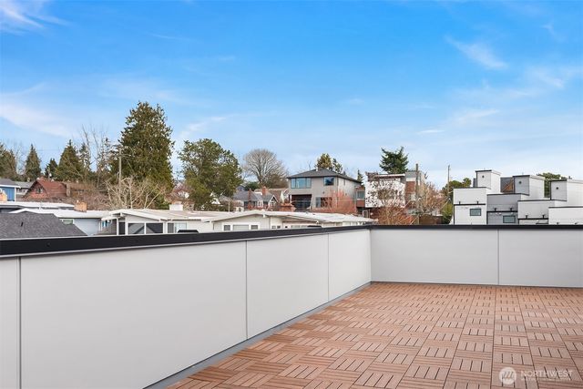 223 NE 75th Street, Seattle, WA 98115