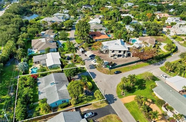 1600 Mandarin RD, Naples, FL 34102