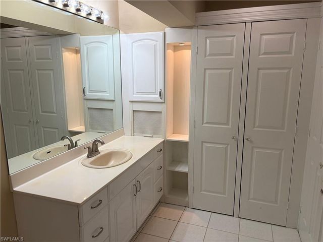 1600 Mandarin RD, Naples, FL 34102