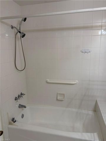 1600 Mandarin RD, Naples, FL 34102