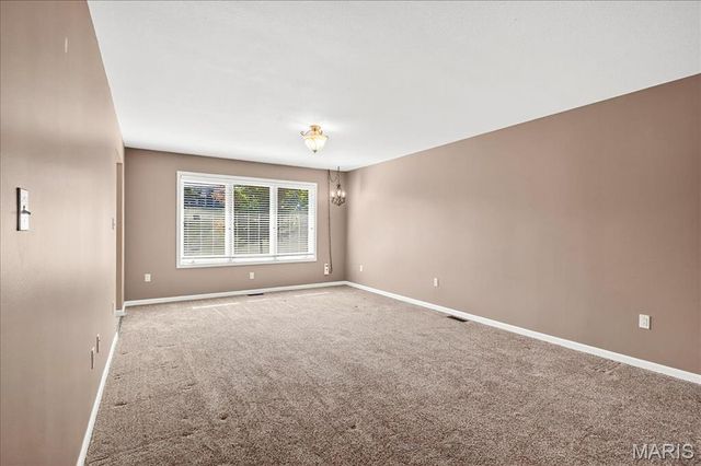 3567 Sweet Briar Lane, Columbia, IL 62236