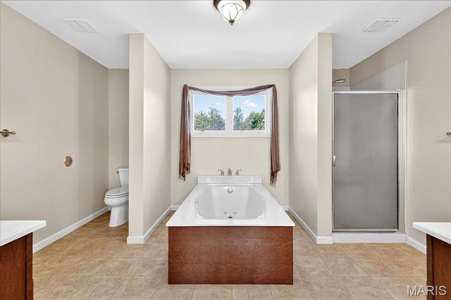 3567 Sweet Briar Lane, Columbia, IL 62236