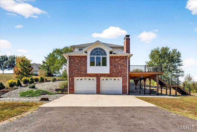 3567 Sweet Briar Lane, Columbia, IL 62236