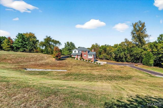 3567 Sweet Briar Lane, Columbia, IL 62236