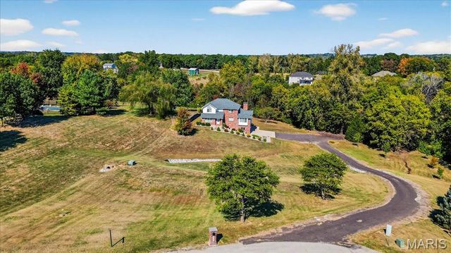 3567 Sweet Briar Lane, Columbia, IL 62236