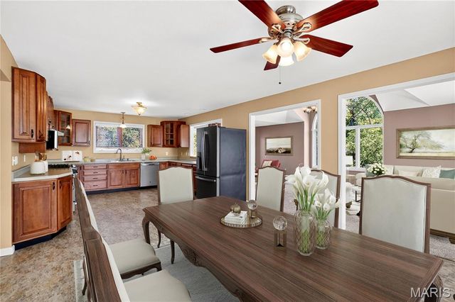 3567 Sweet Briar Lane, Columbia, IL 62236