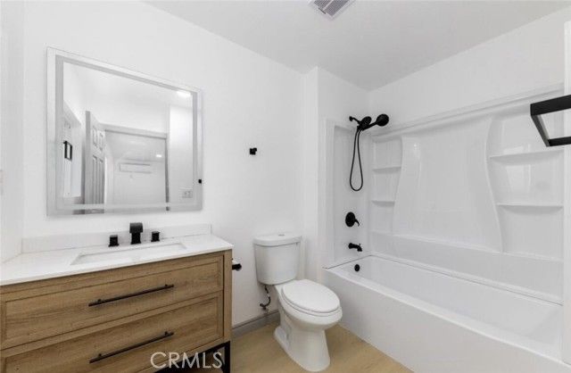 10 W Trafford Street, Long Beach, CA 90805