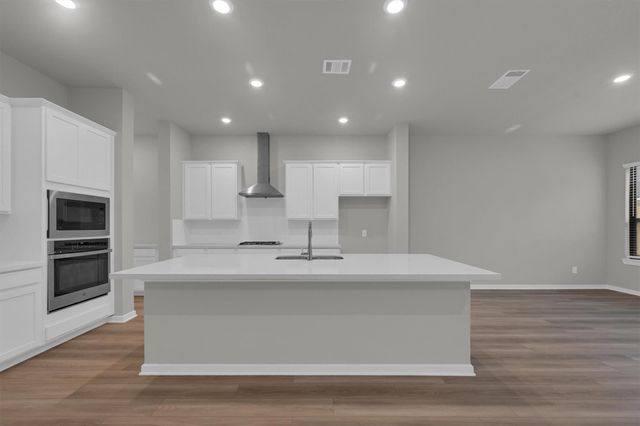 356 Summer Place Drive, Montgomery, TX 77356