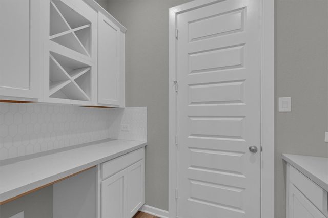 356 Summer Place Drive, Montgomery, TX 77356