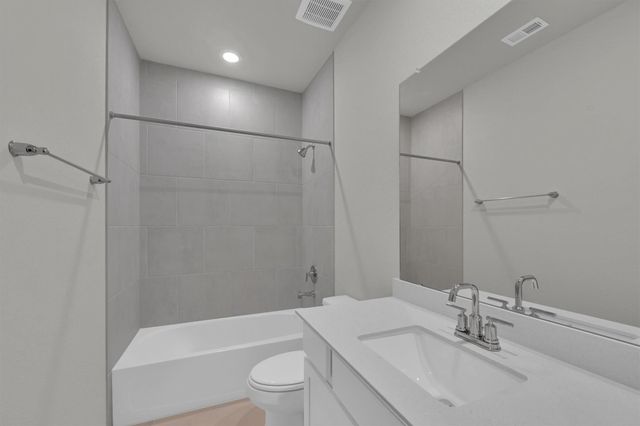 356 Summer Place Drive, Montgomery, TX 77356