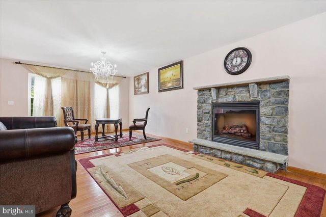 63 FOX HILL RD, Albrightsville, PA 18210