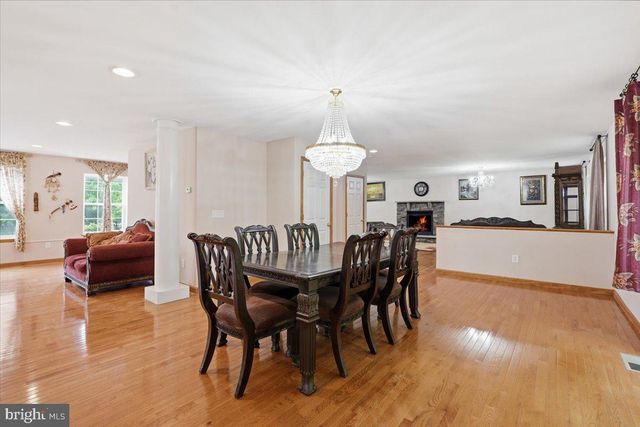 63 FOX HILL RD, Albrightsville, PA 18210