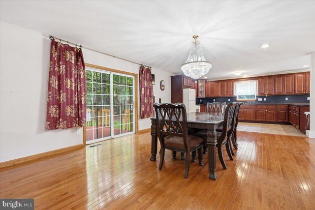 63 FOX HILL RD, Albrightsville, PA 18210