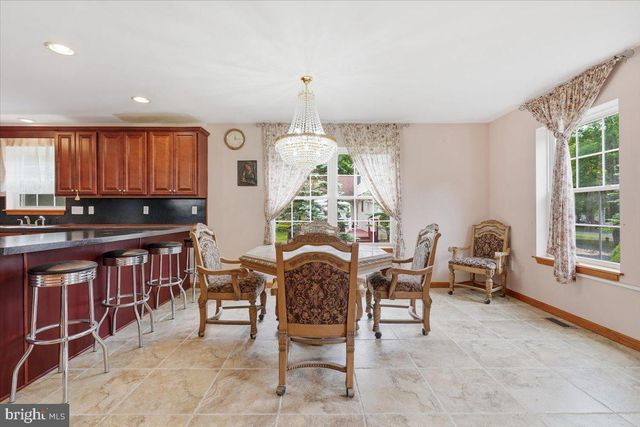 63 FOX HILL RD, Albrightsville, PA 18210