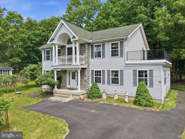 63 FOX HILL RD, Albrightsville, PA 18210