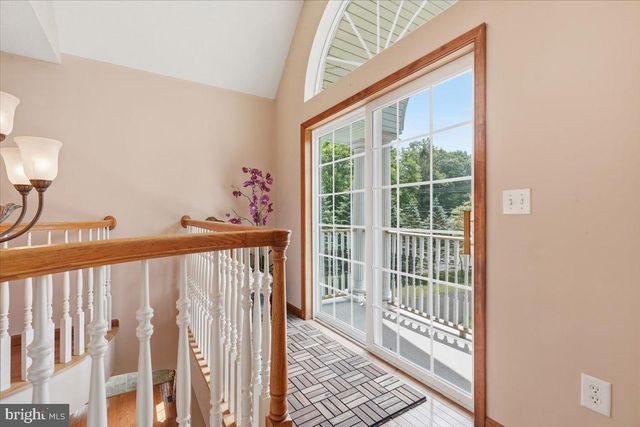 63 FOX HILL RD, Albrightsville, PA 18210