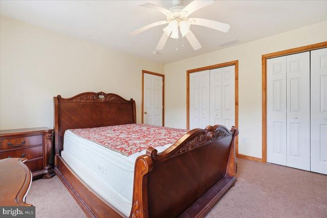 63 FOX HILL RD, Albrightsville, PA 18210