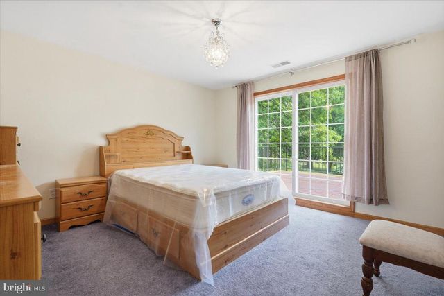 63 FOX HILL RD, Albrightsville, PA 18210