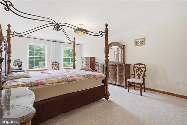 63 FOX HILL RD, Albrightsville, PA 18210