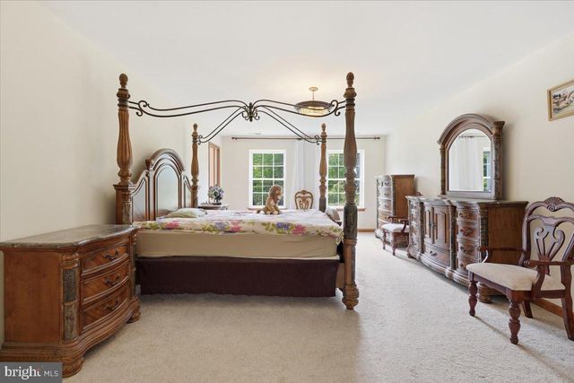 63 FOX HILL RD, Albrightsville, PA 18210