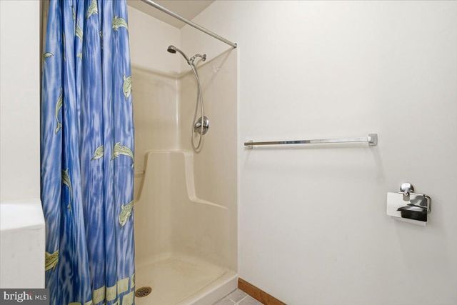 63 FOX HILL RD, Albrightsville, PA 18210