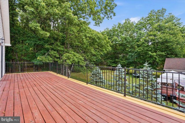 63 FOX HILL RD, Albrightsville, PA 18210