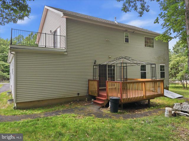 63 FOX HILL RD, Albrightsville, PA 18210
