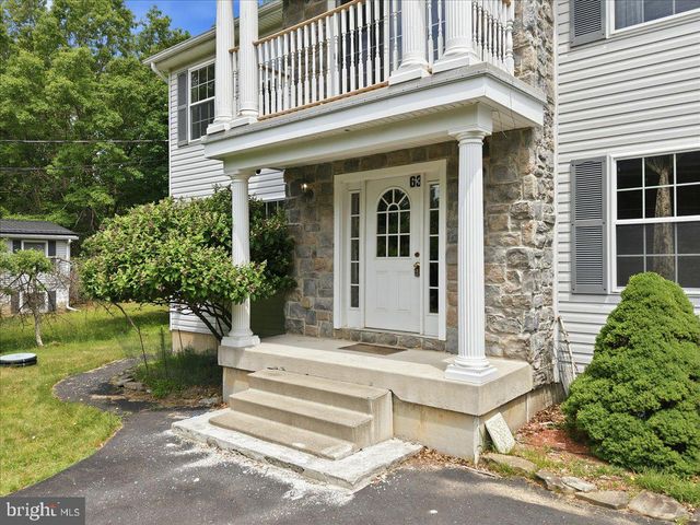 63 FOX HILL RD, Albrightsville, PA 18210