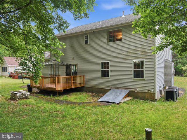 63 FOX HILL RD, Albrightsville, PA 18210
