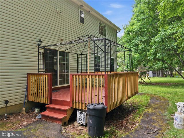 63 FOX HILL RD, Albrightsville, PA 18210