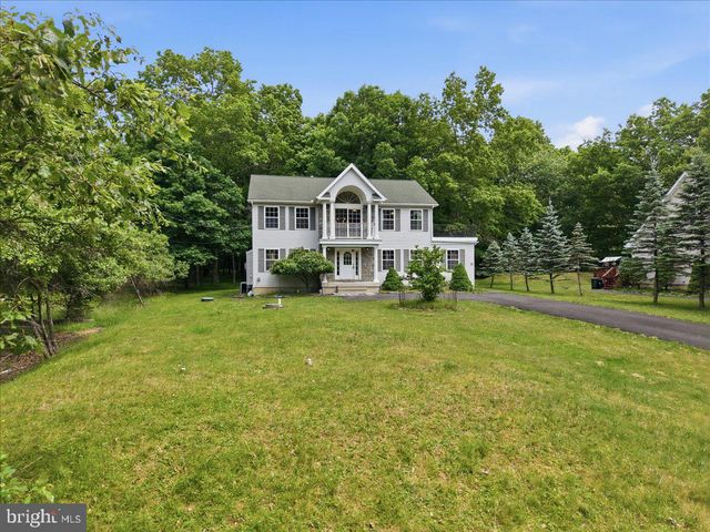 63 FOX HILL RD, Albrightsville, PA 18210