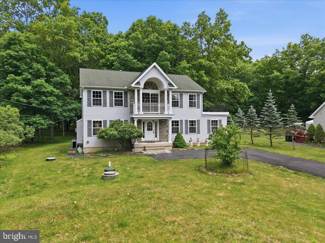 63 FOX HILL RD, Albrightsville, PA 18210