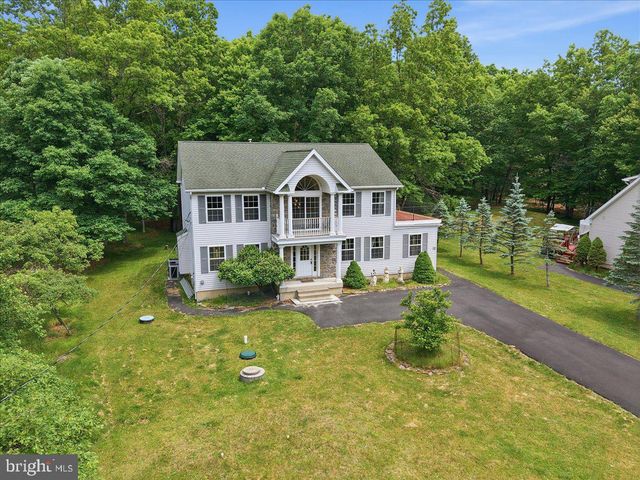 63 FOX HILL RD, Albrightsville, PA 18210