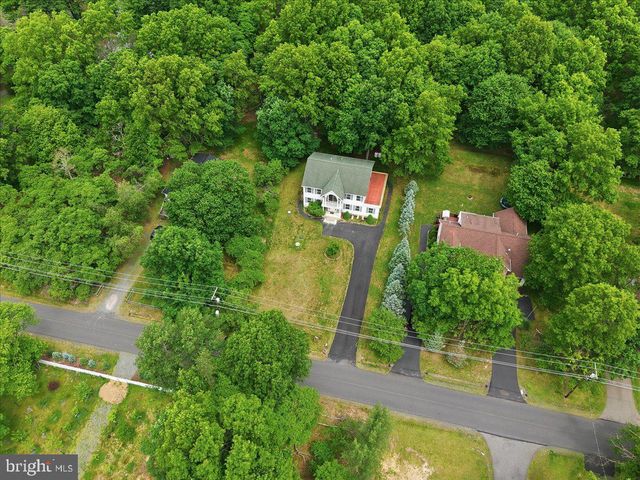 63 FOX HILL RD, Albrightsville, PA 18210