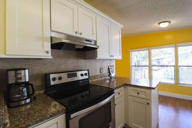 3 Espanola Lane, Port St. Lucie, Port St Lucie, FL 34952