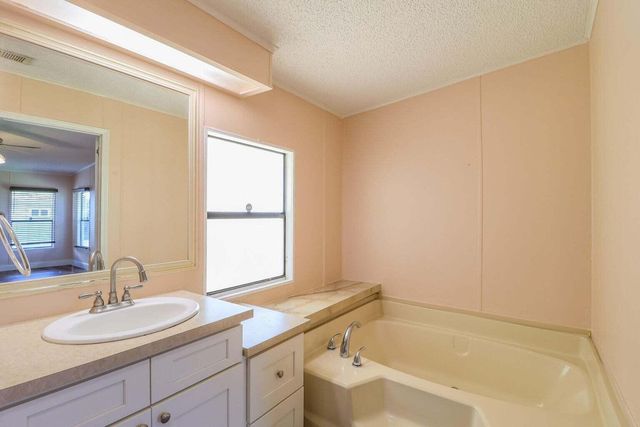 3 Espanola Lane, Port St. Lucie, Port St Lucie, FL 34952