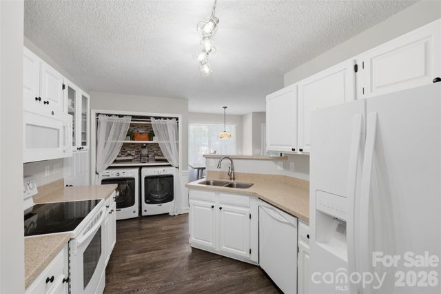 5038 Scaleybark Court, Indian Trail, NC 28079