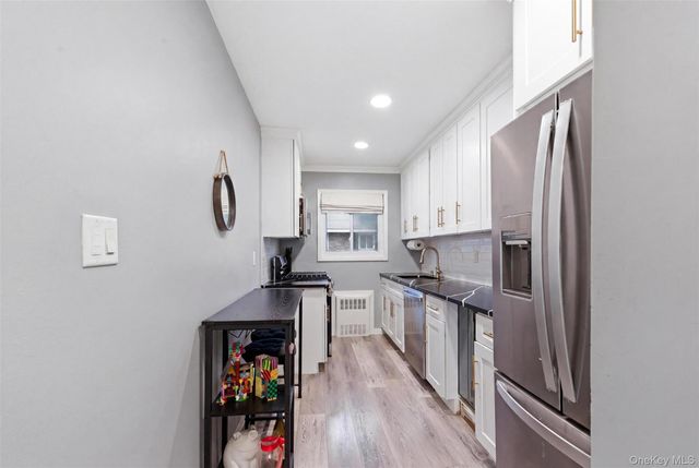 101 Edmunton Drive G2, North Babylon, NY 11703