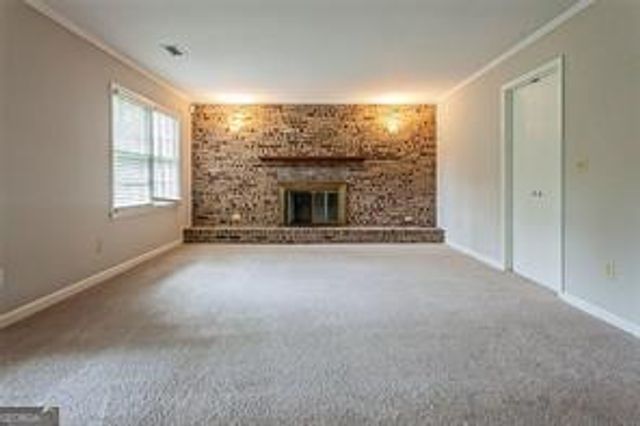 4722 Kenneth Drive SW, Lilburn, GA 30047