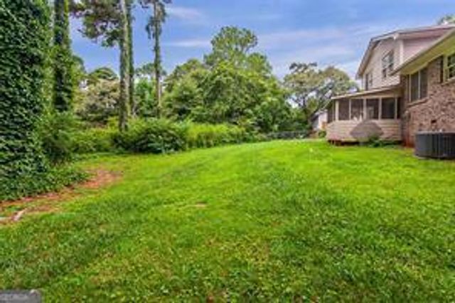 4722 Kenneth Drive SW, Lilburn, GA 30047