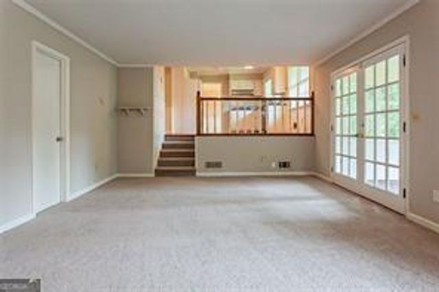 4722 Kenneth Drive SW, Lilburn, GA 30047