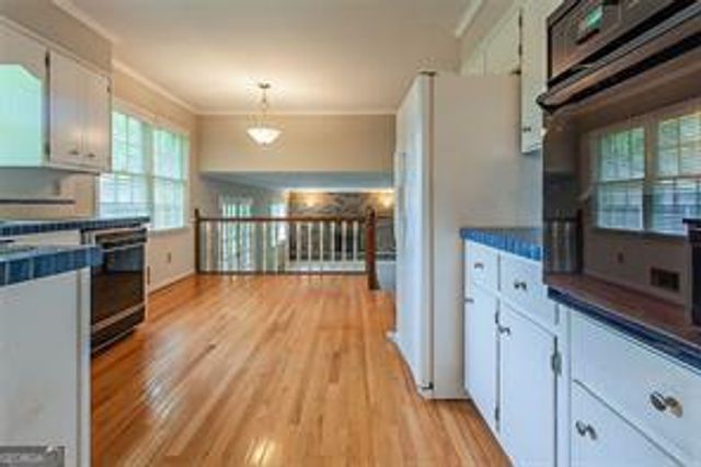 4722 Kenneth Drive SW, Lilburn, GA 30047