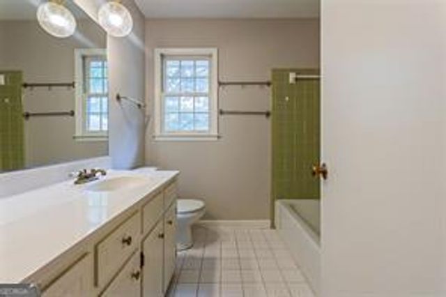 4722 Kenneth Drive SW, Lilburn, GA 30047